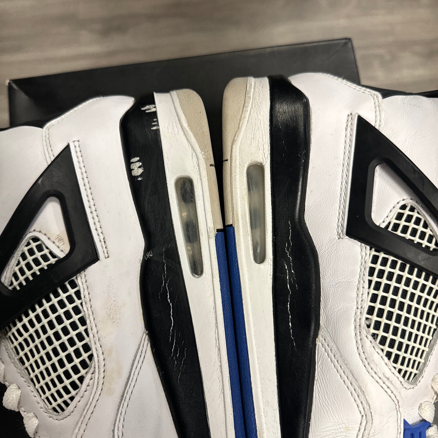 Jordan 4 Retro Mid Motorsports (USED)