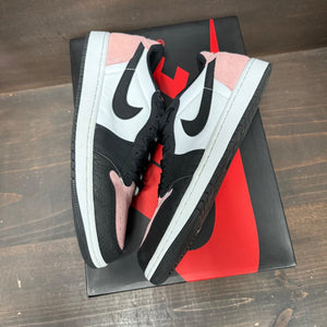 Jordan 1 Low OG Bleached Coral Size 10 (Pre-Owned) - tag