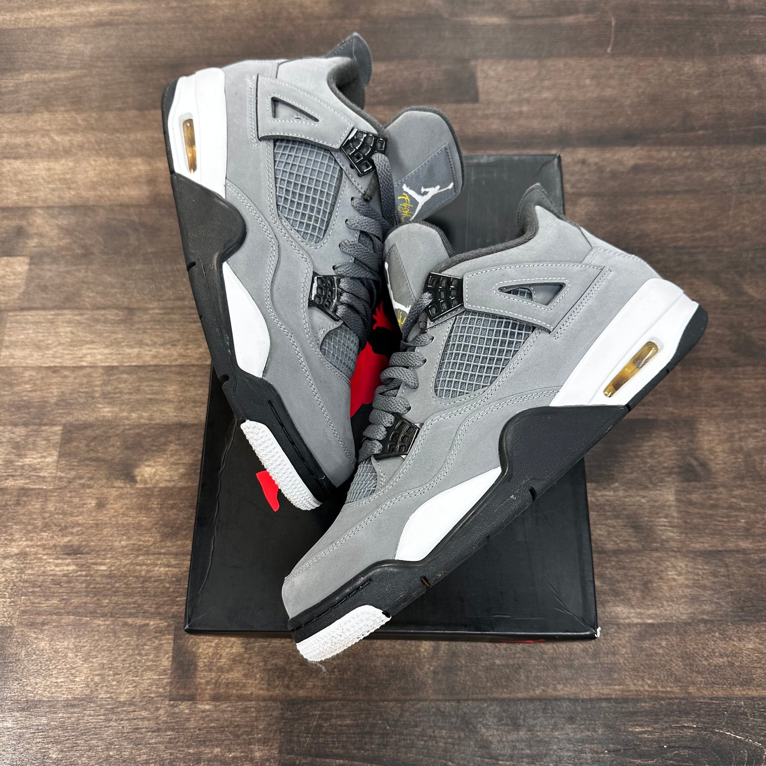 Cool Grey Jordan 4 (USED)