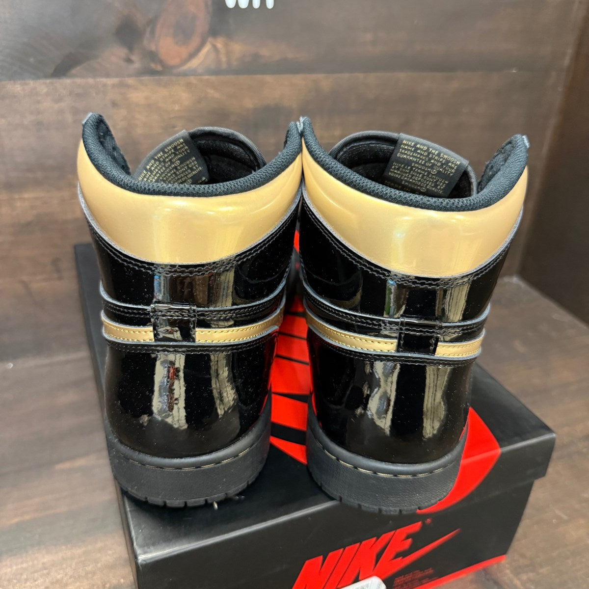 Jordan 1 Retro High Black Metallic Gold (2020) - Image 3