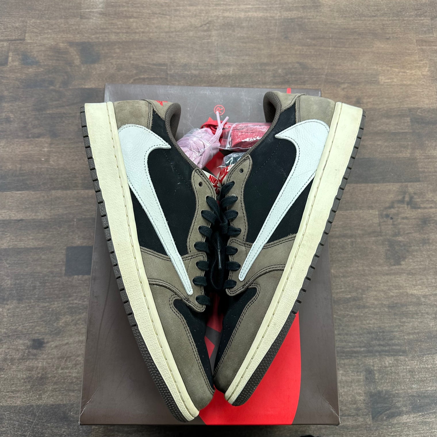 Travis Scott Mocha Jordan 1 Low OG (USED)