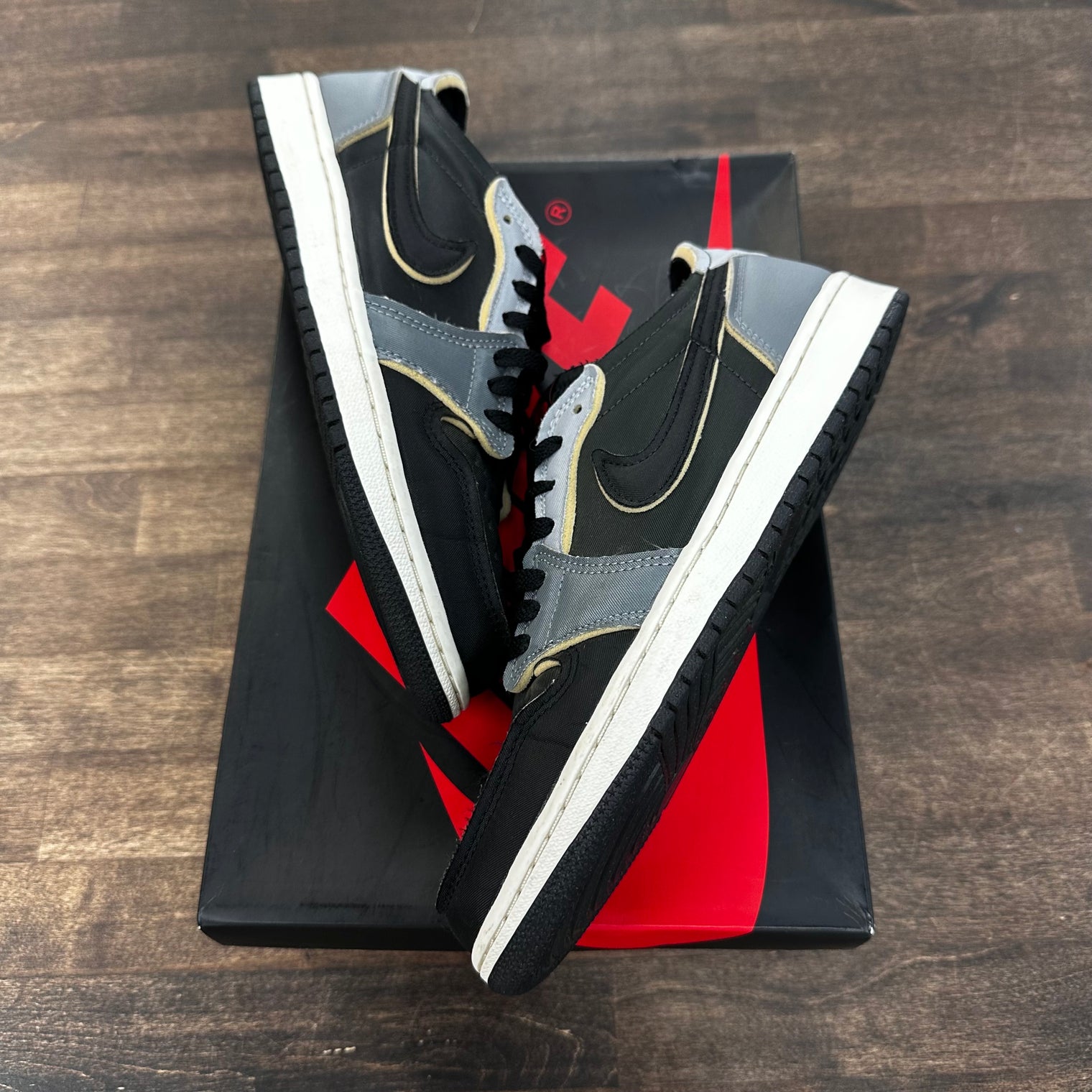 Black Smoke Grey Jordan 1 Low OG EX (USED)