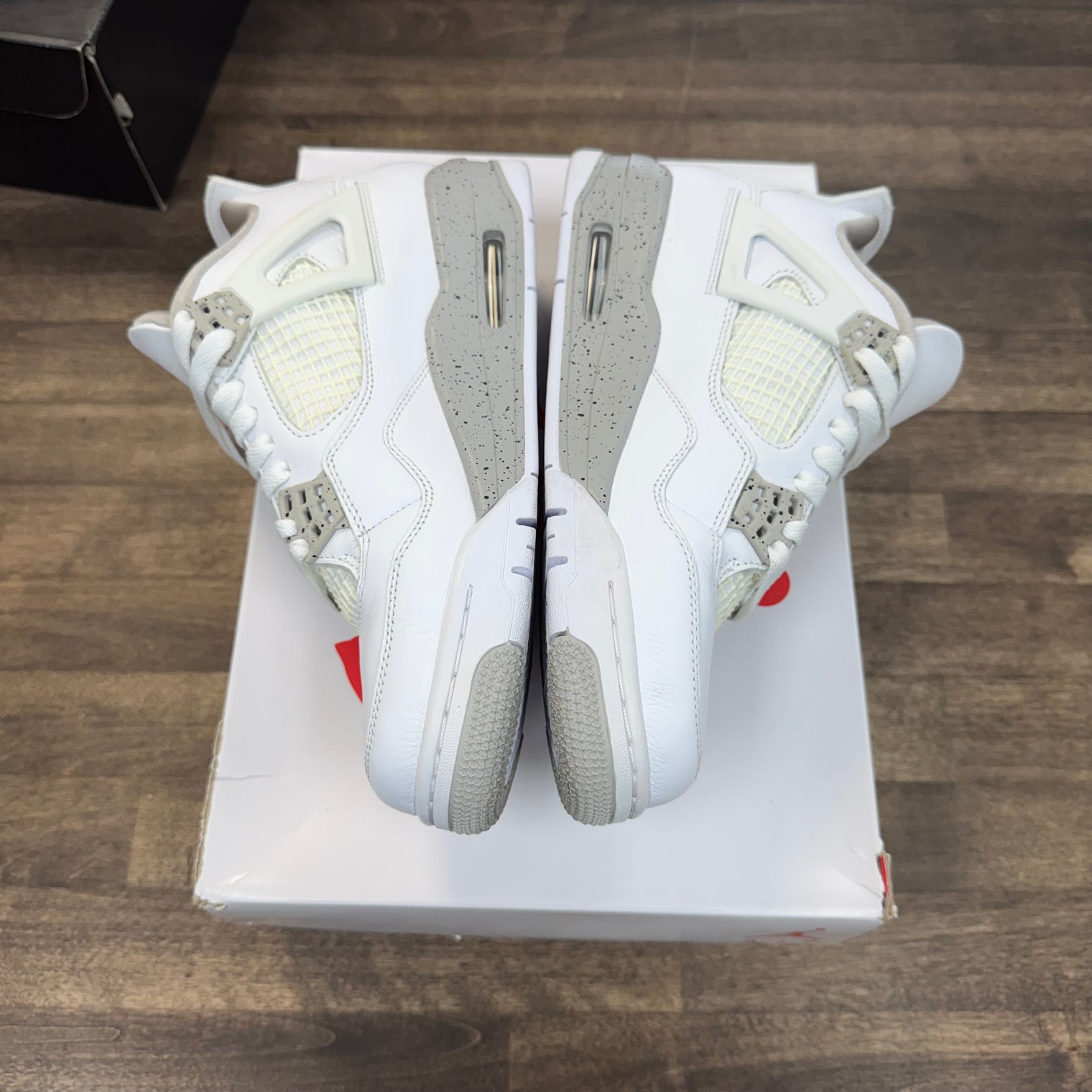 White Oreo Jordan 4 Retro (USED)
