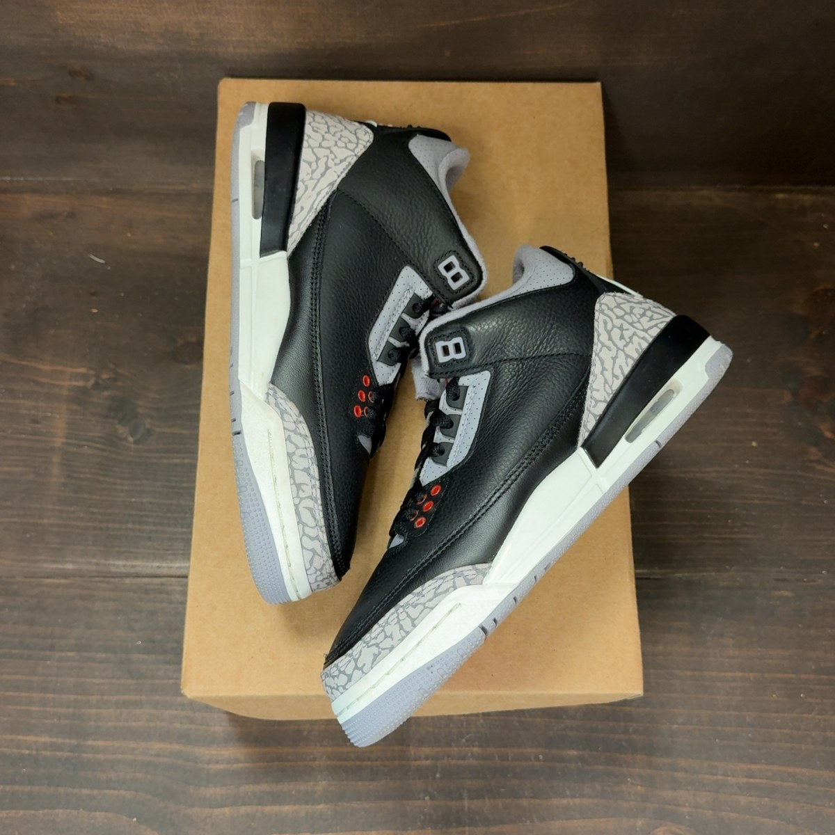 Jordan 3 Retro Black Cement (2024) (GS) Size 5.5Y (Pre-Owned) - Image 2