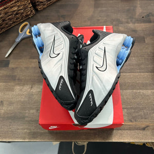Nike Shox R4 Metallic Silver Black Psychic Blue Size 9 (Pre-Owned) - Image 1