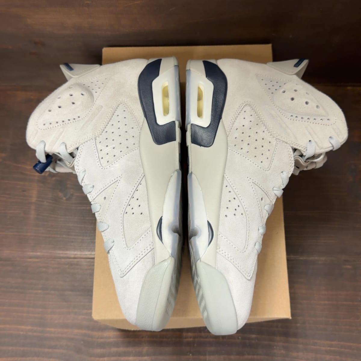 Jordan 6 Retro Georgetown (2022) Size 11.5 (Pre-Owned) - aux