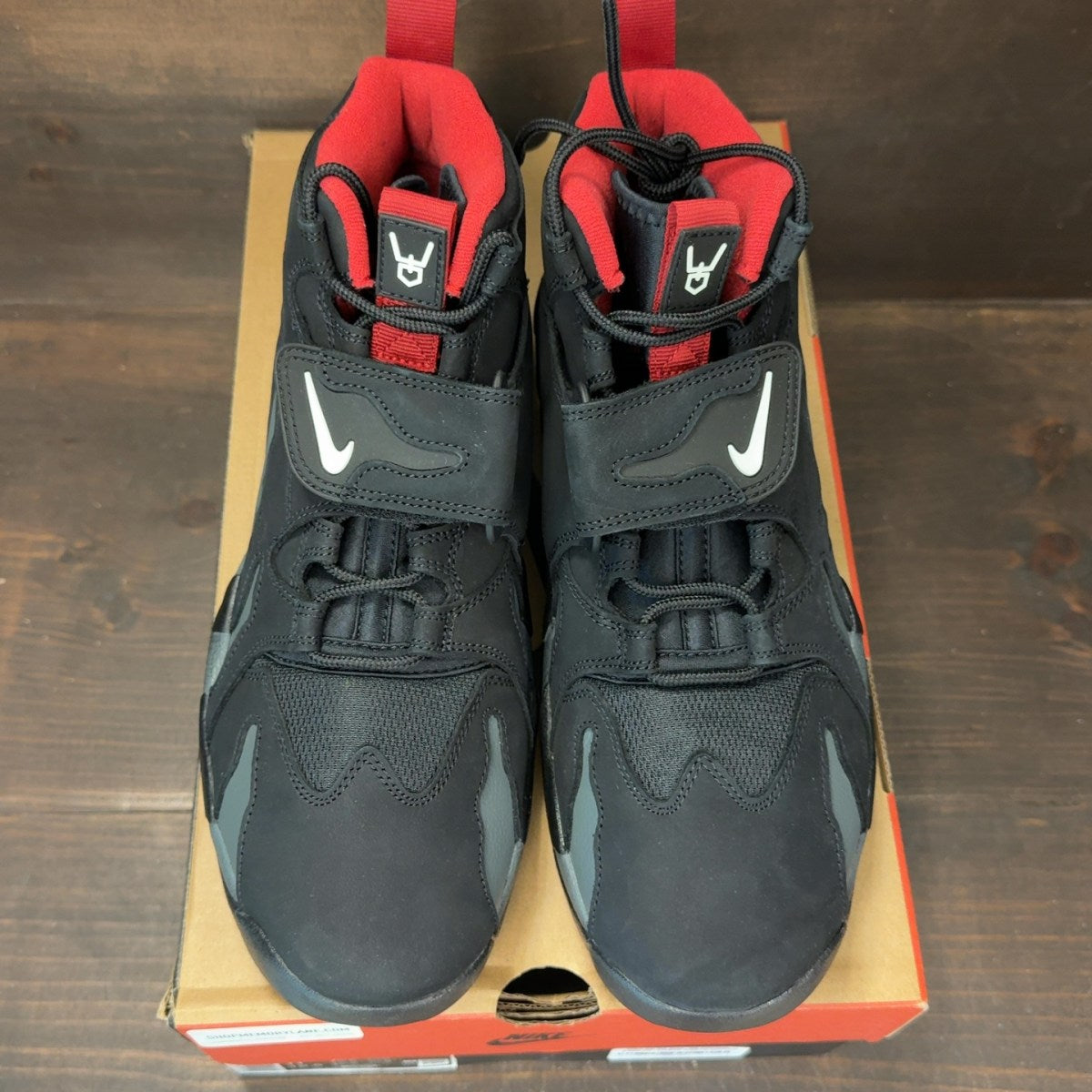 Nike Air DT Max '96 Falcons - Image 3