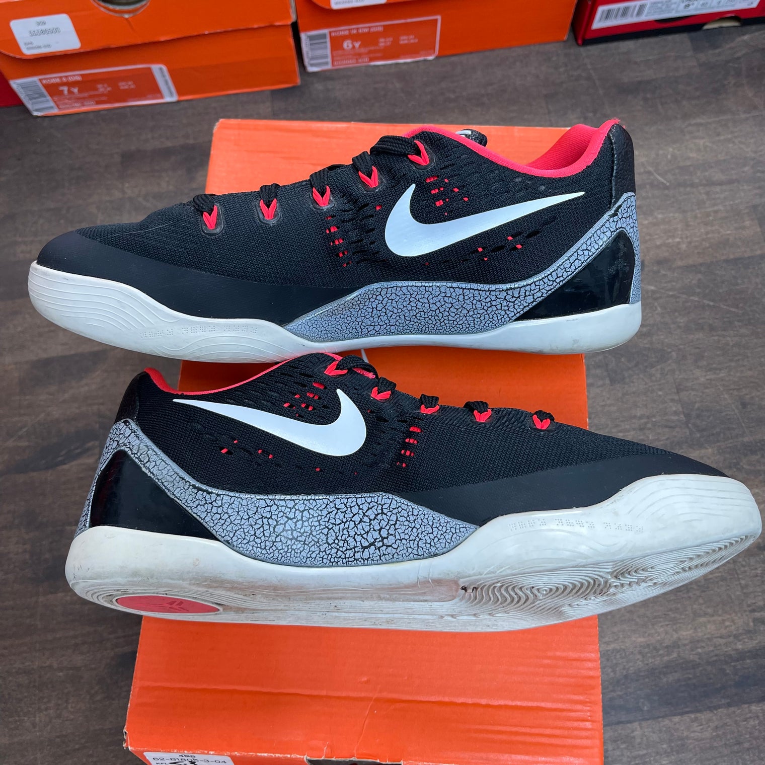 Laser Crimson Kobe 9 EM (GS) (USED)