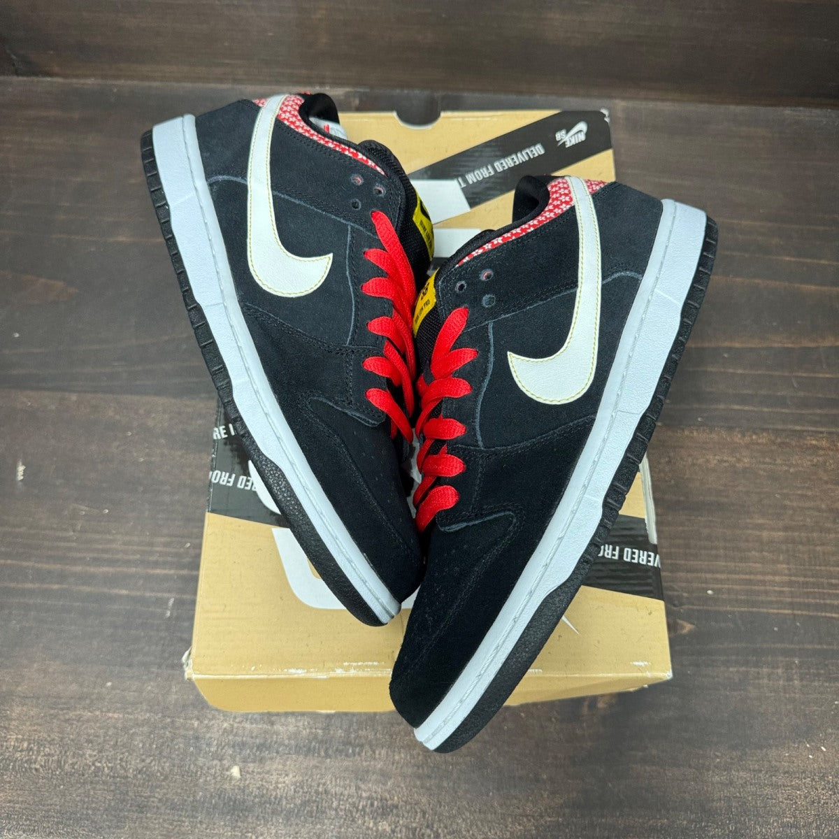 Nike SB Dunk Low Firecracker - Image 2