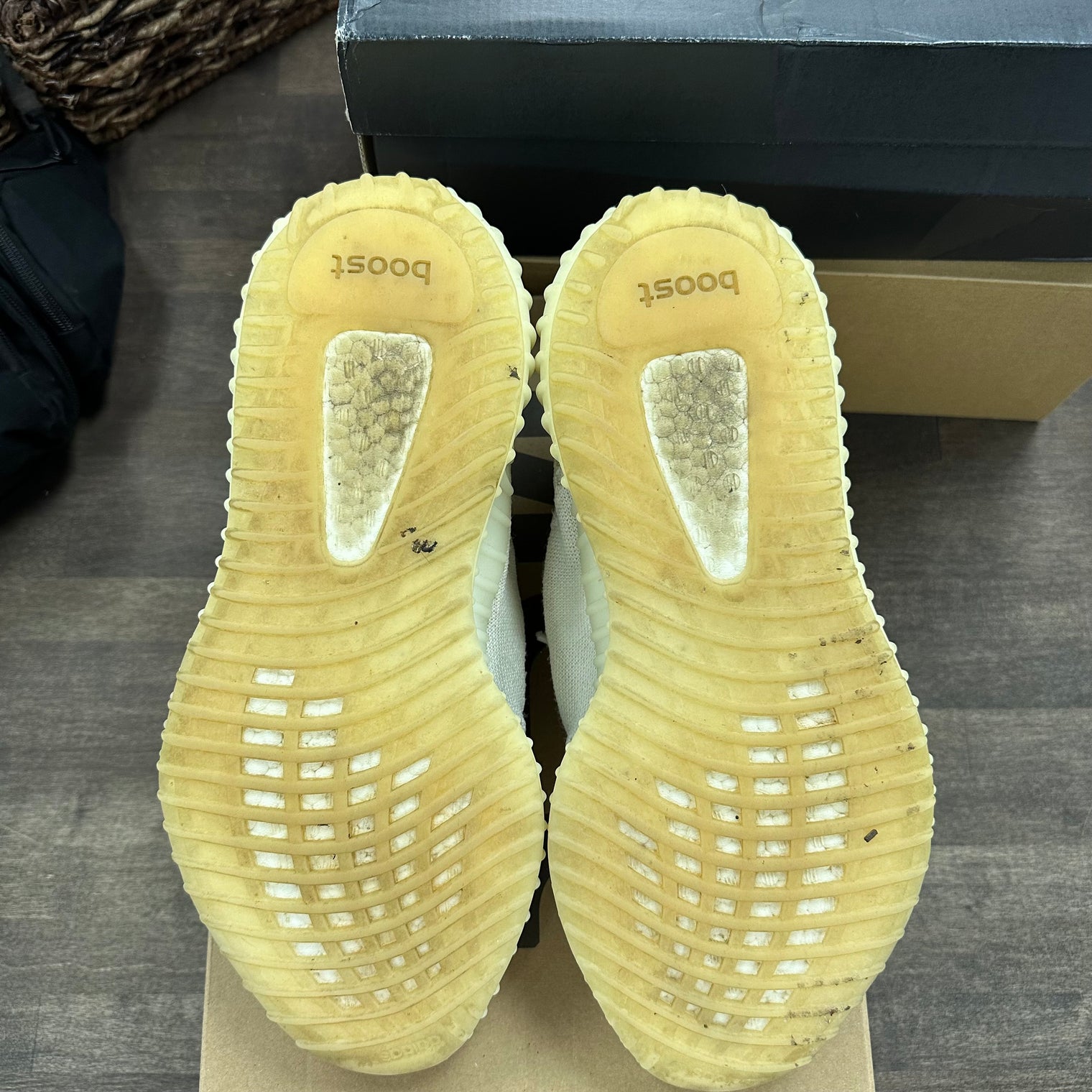 adidas Yeezy Boost 350 V2 Bone (US 10) (USED)