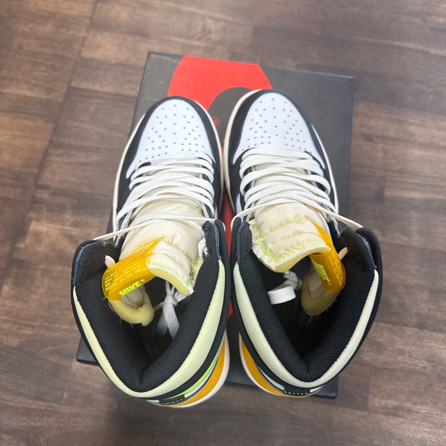 Volt Jordan 1 High (USED)