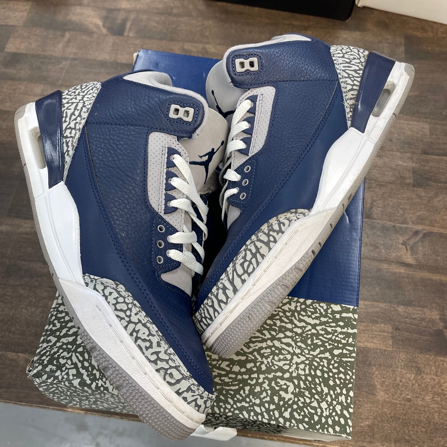 Georgetown Jordan 3 Retro (USED)