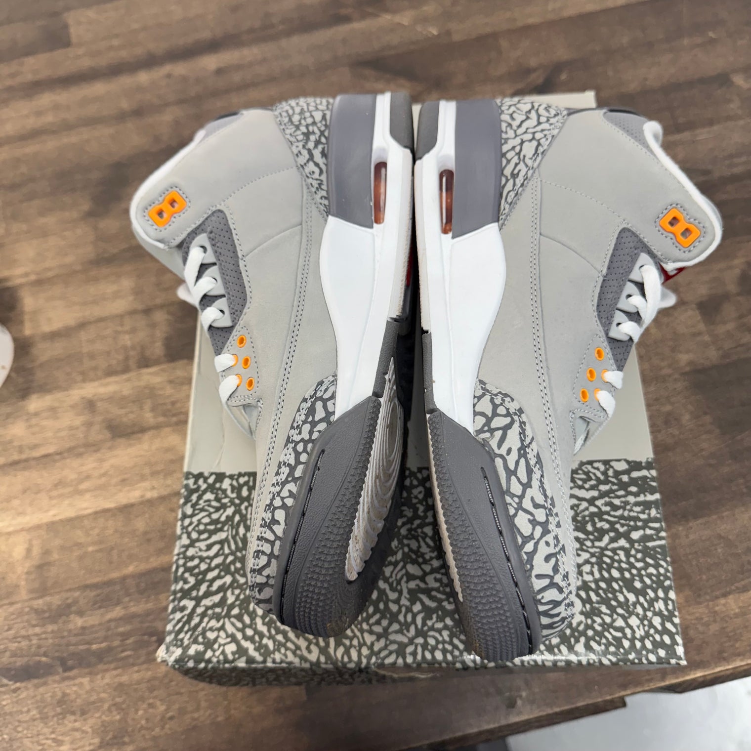 Cool Grey Jordan 3 Retro (USED)