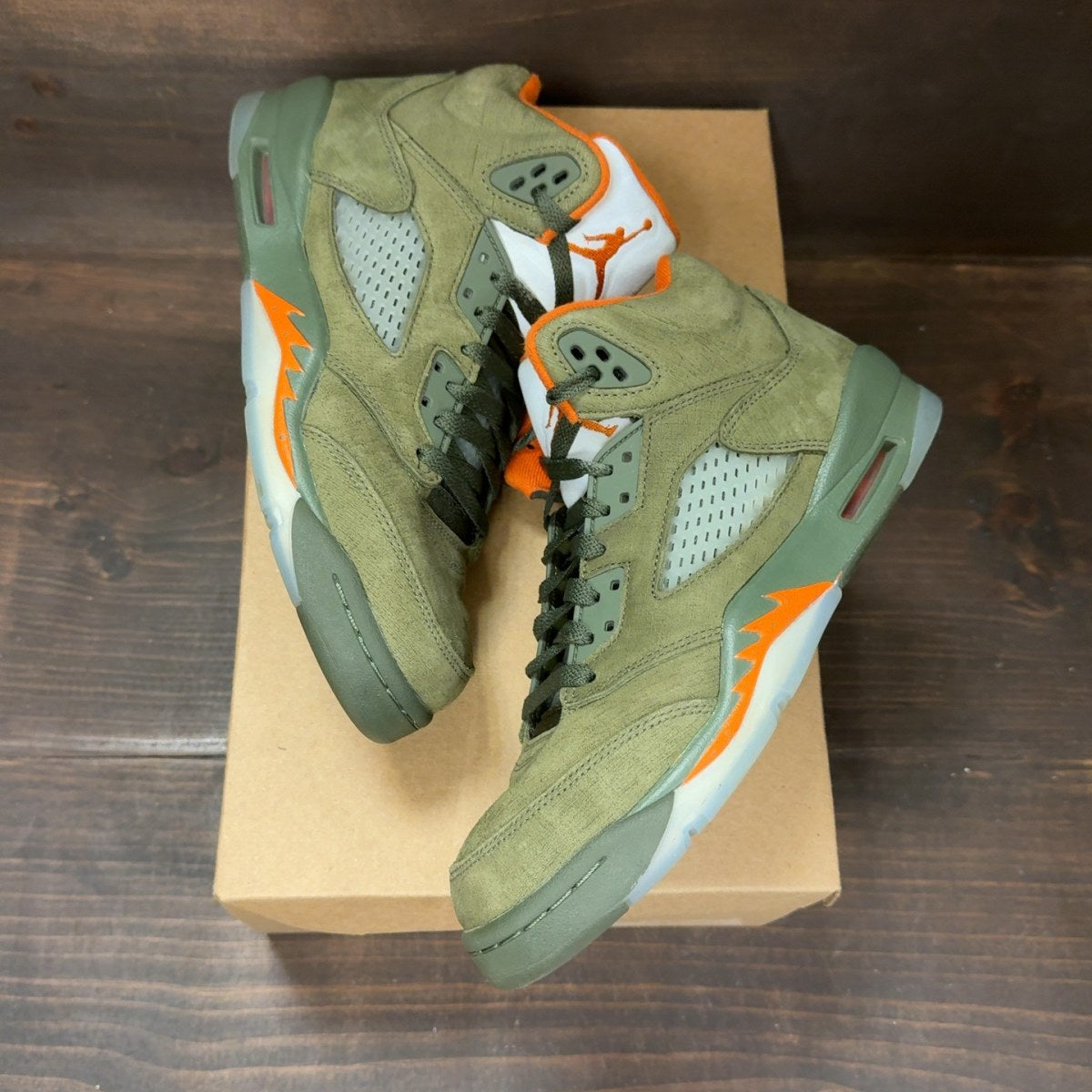 Jordan 5 Retro Olive (2024) (GS) Size 7Y (Pre-Owned) - Image 2