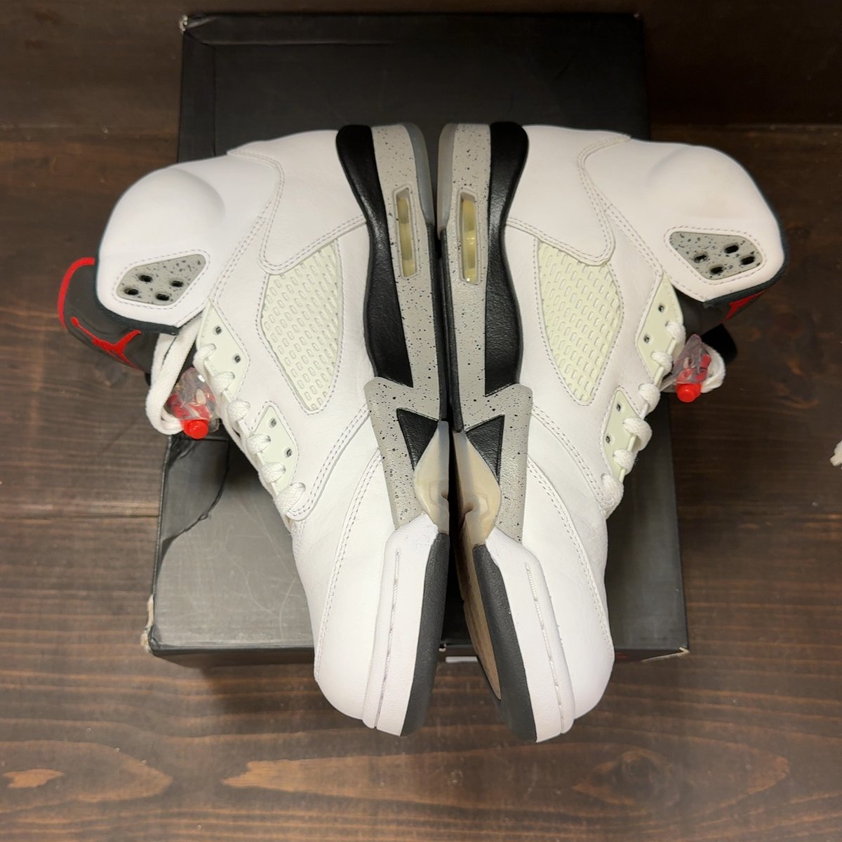 Jordan 5 Retro White Cement Size 11 (Pre-Owned) - aux