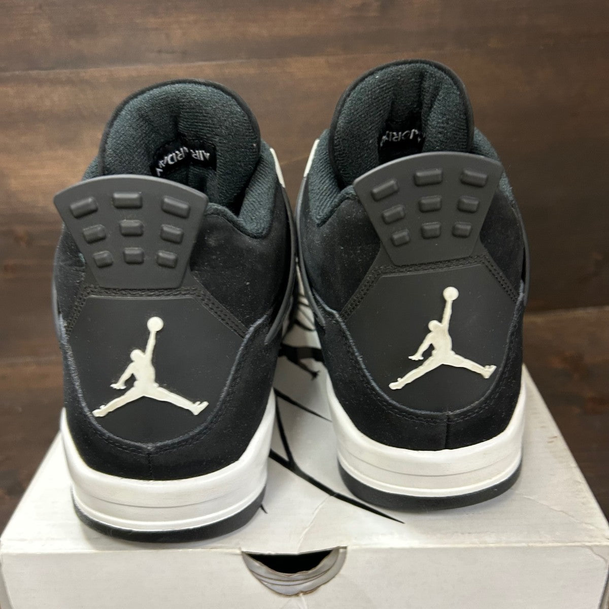 Jordan 4 Retro White Thunder - Image 5