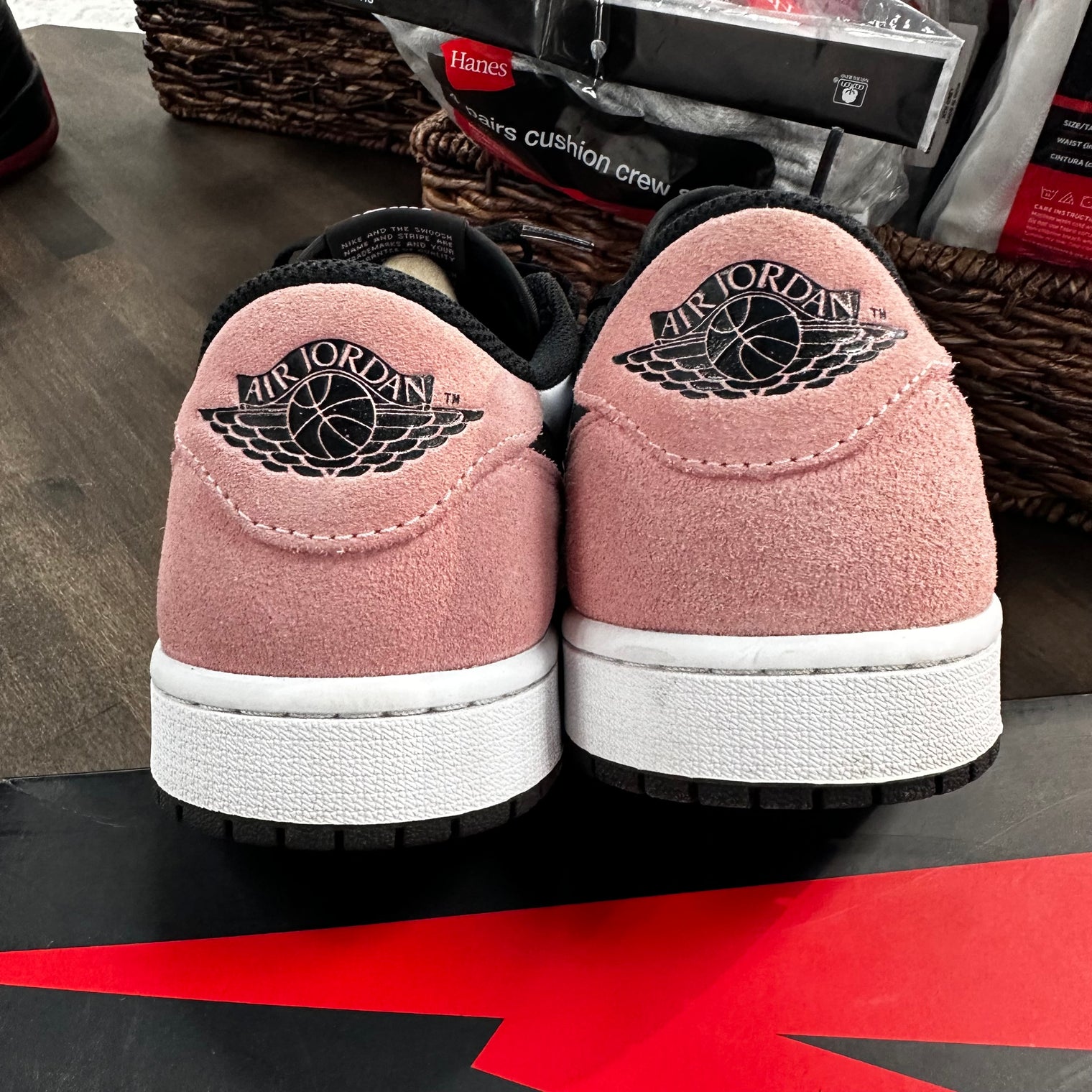 Bleached Coral Jordan 1 Low (USED)