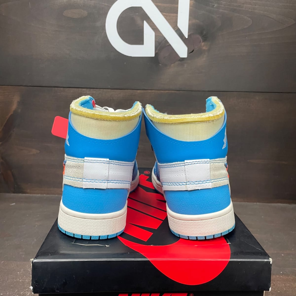 Jordan 1 Retro High Off-White University Blue Size 7 (Pre-Owned) - back
