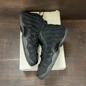 Nike Air Foamposite One Black Suede Size 9 (Pre-Owned) - back