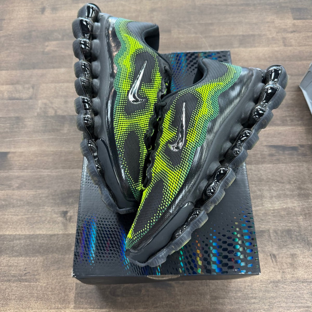 Nike Air Liquid Max Black Green Apple - Image 1