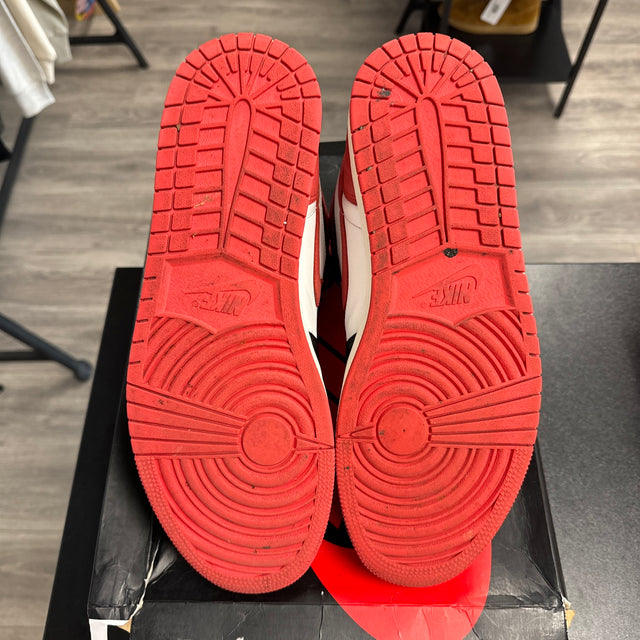 Track Red Jordan 1 High (USED)