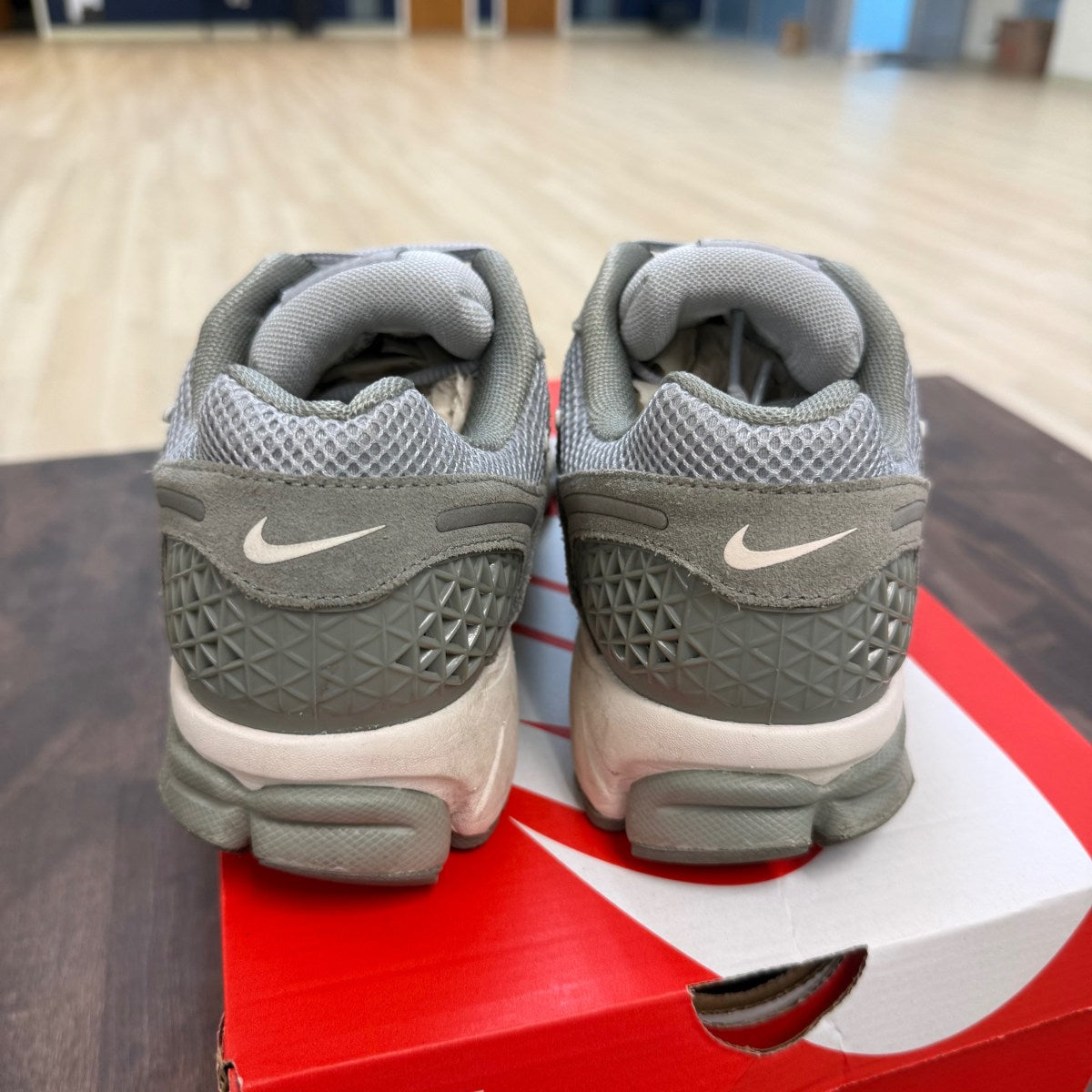 Nike Zoom Vomero 5 Dark Stucco - Image 5