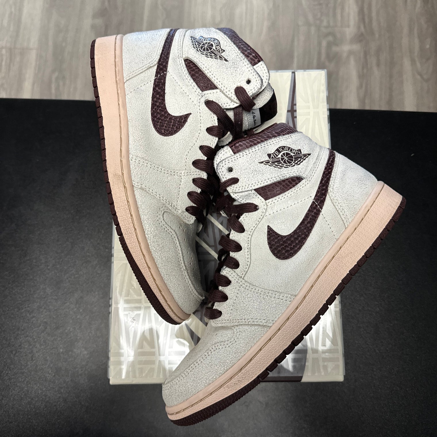 A Ma Maniere Jordan 1 High (USED)