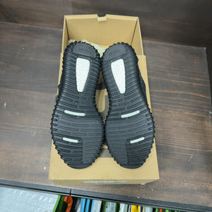 adidas Yeezy Boost 350 Pirate Black (2023) Size 9 (Pre-Owned)
