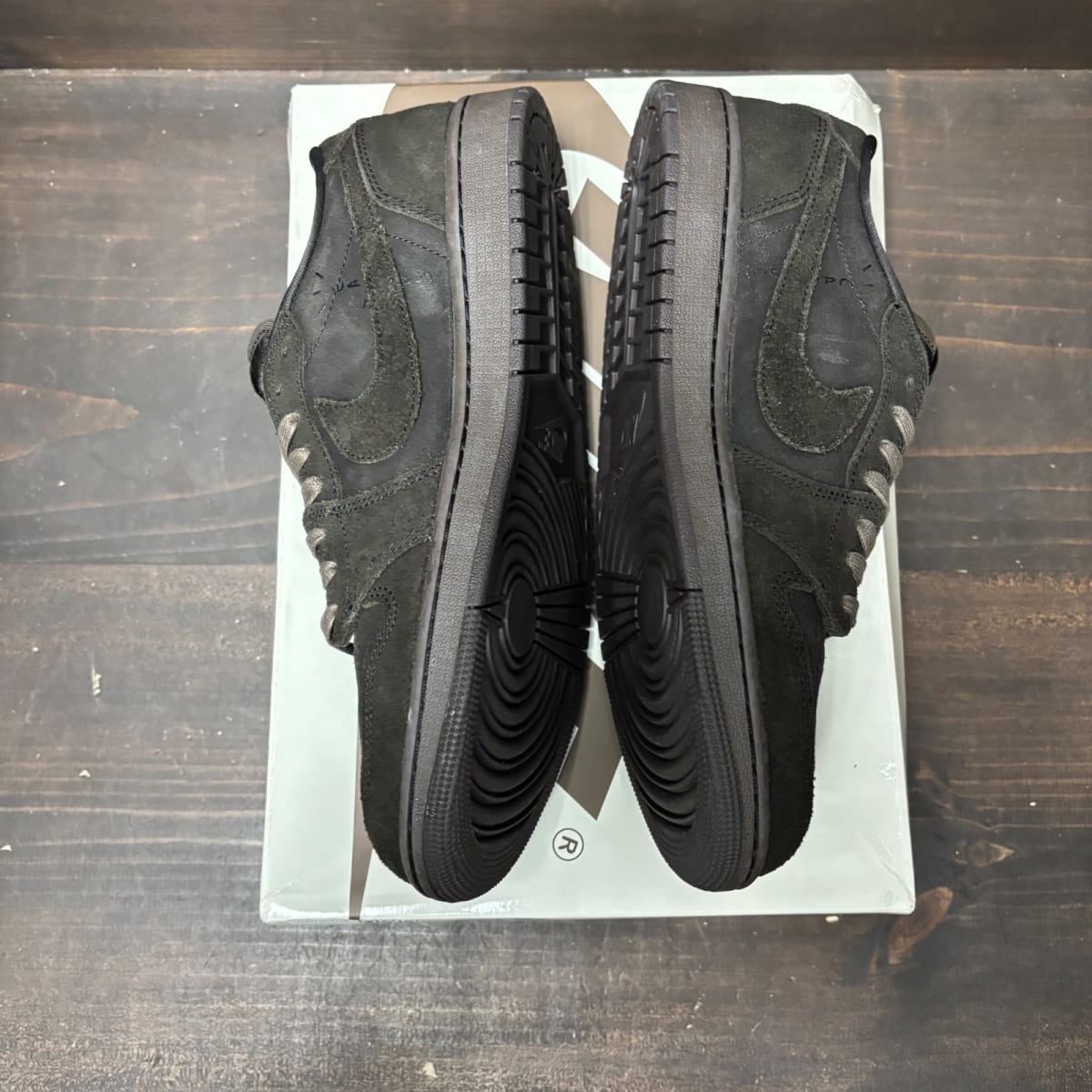 Jordan 1 Retro Low OG SP Travis Scott Velvet Brown Size 10 (Pre-Owned) - tag