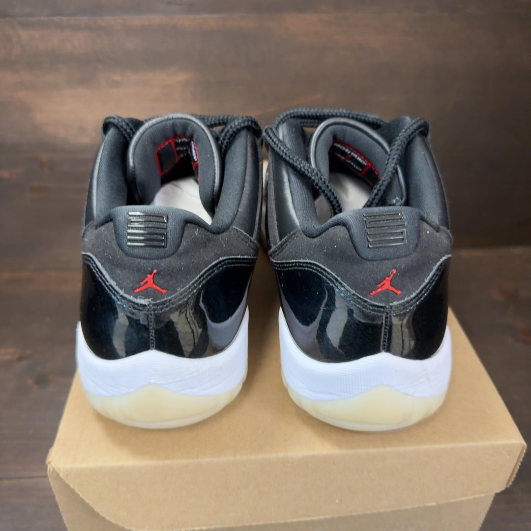 Jordan 11 Retro Low 72-10 Size 10.5 (Pre-Owned) - Image 4