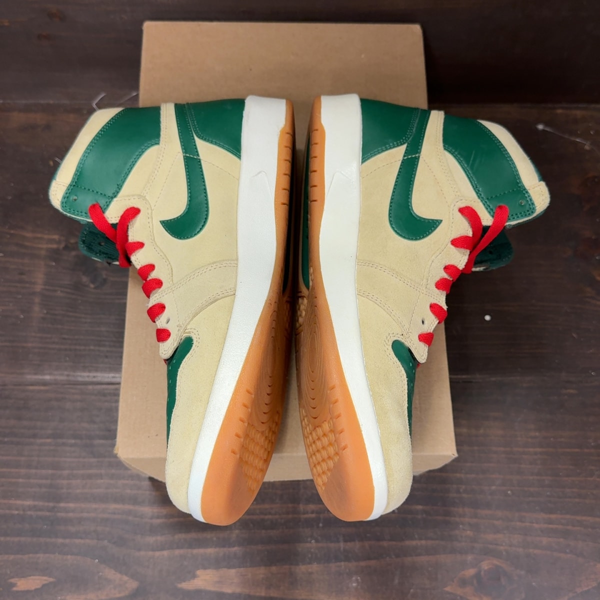 Jordan 1.5 Retro Sand Dune Size 9.5 (Pre-Owned) - Image 4