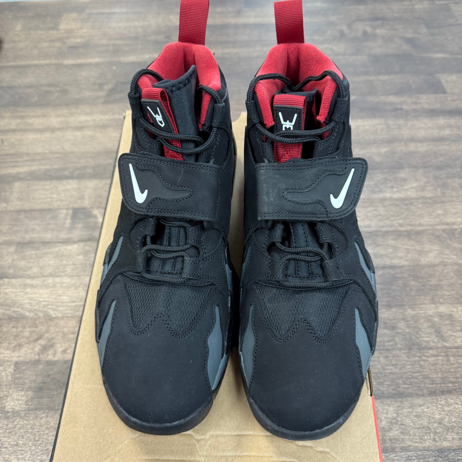 Nike Air DT Max '96 Falcons (USED)