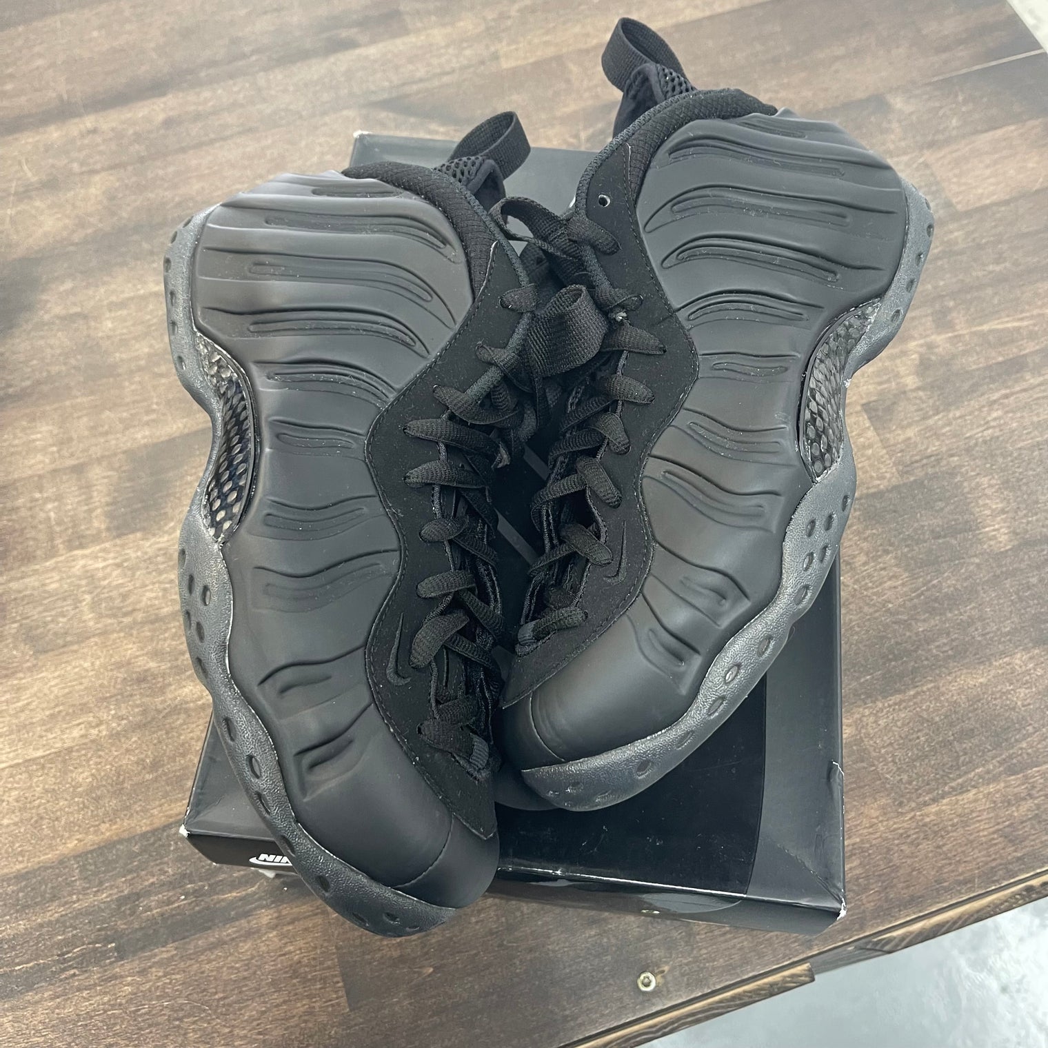 Anthracite Foamposite One (2023) (USED)