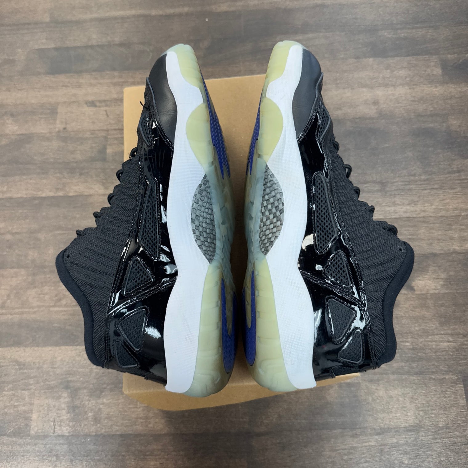Space Jam Jordan 11 Low IE (USED, No Box)