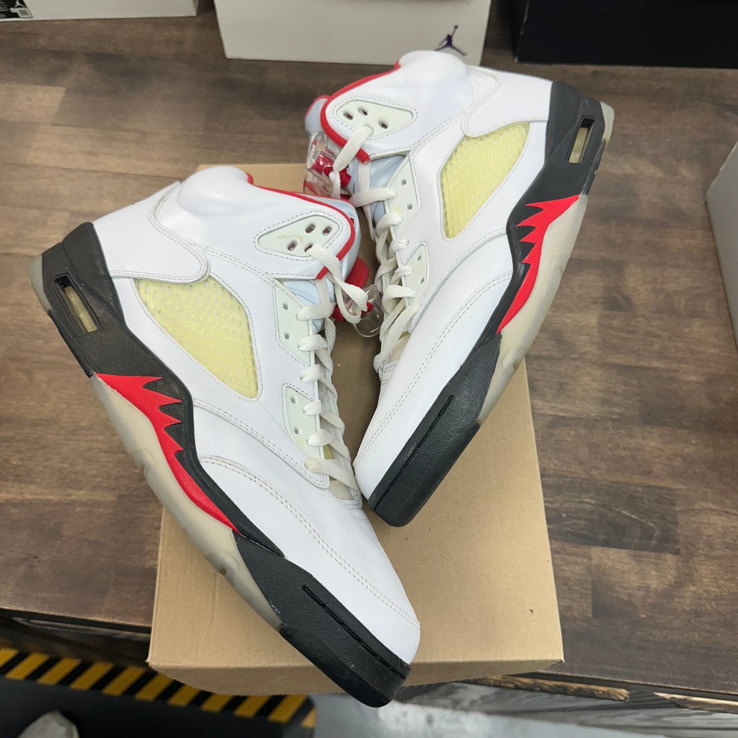 Fire Red Jordan 5 (USED,No Box)