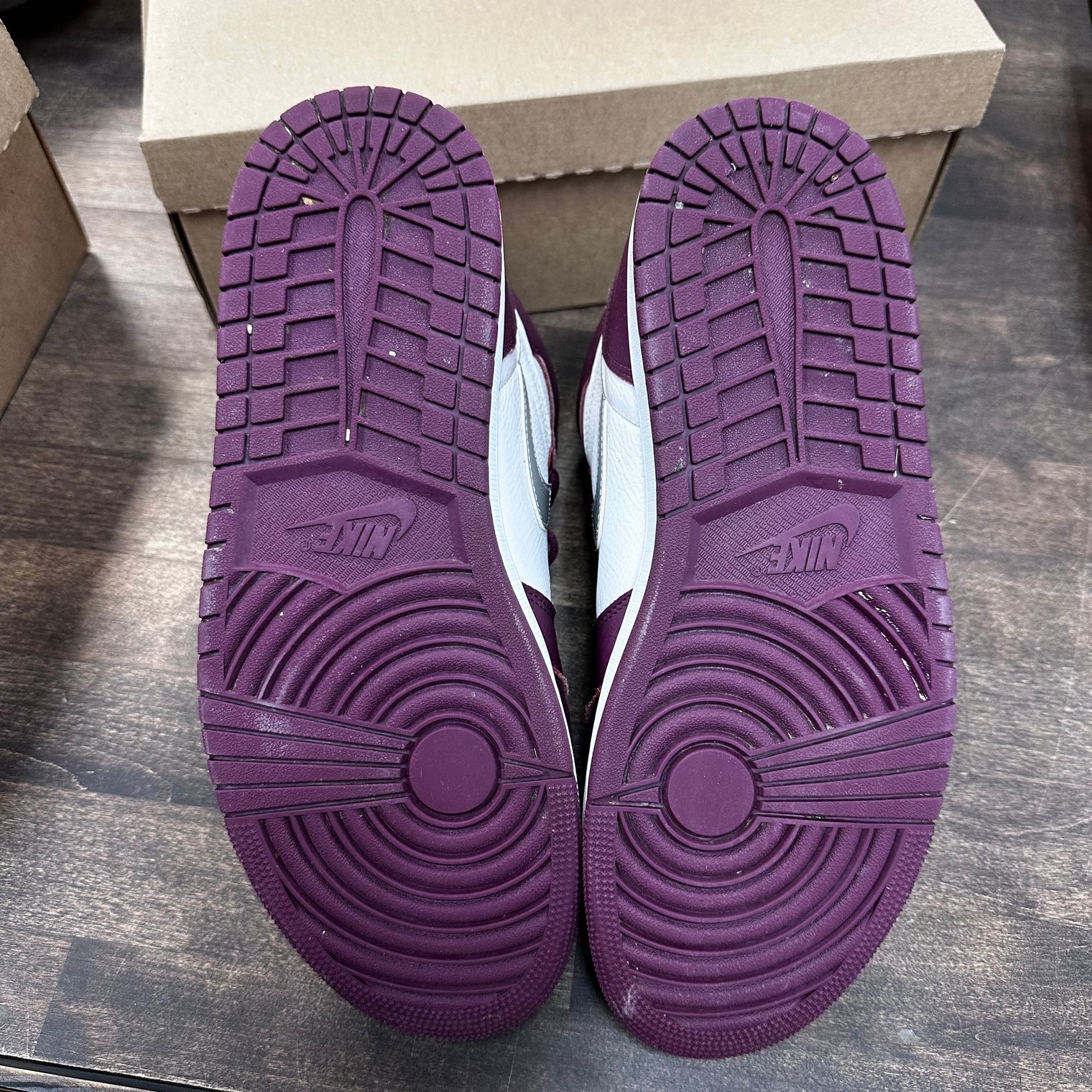 Bordeaux Jordan 1 High (USED, No box)