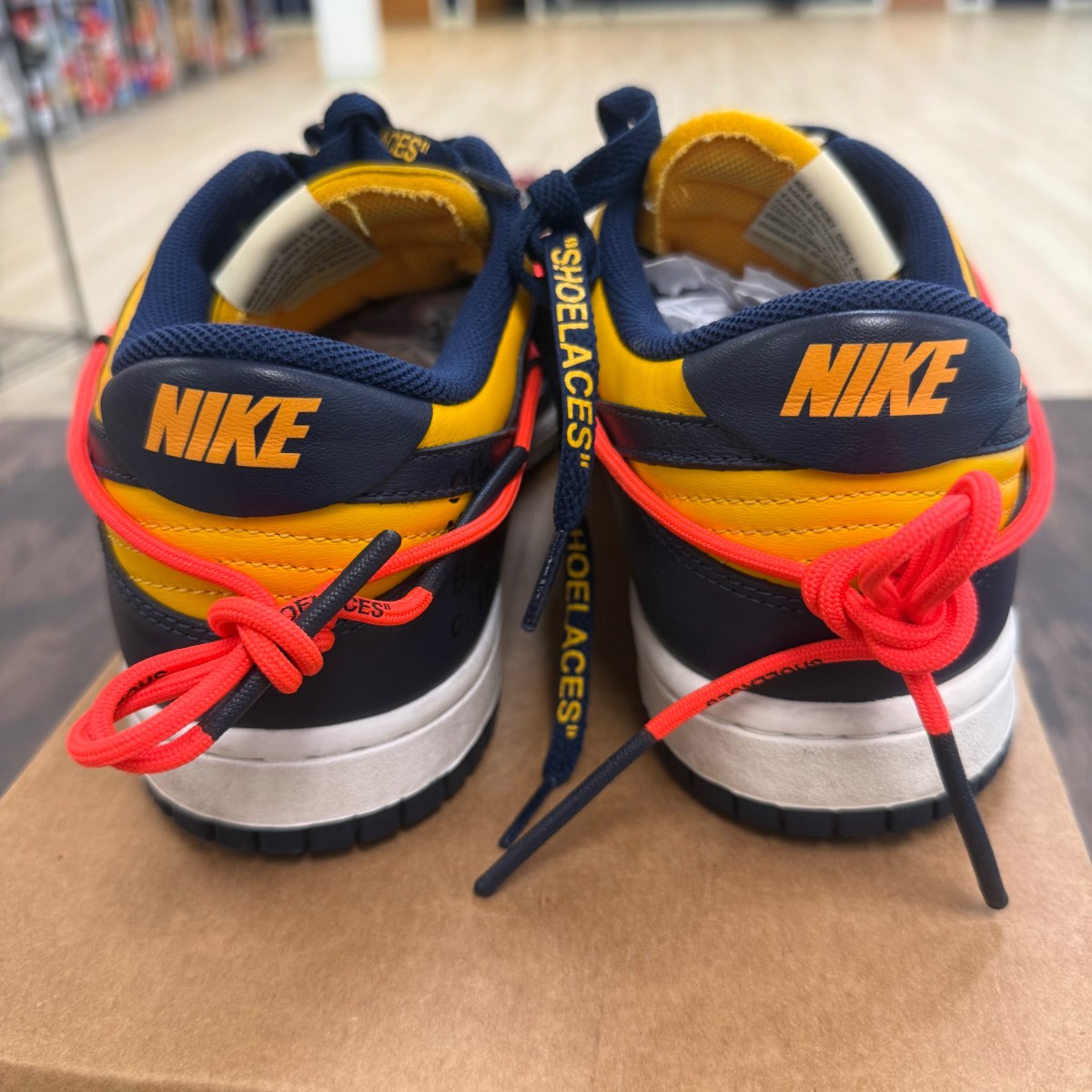 Nike Dunk Low Off-White University Gold Size 11 (Pre-Owned) - Image 4