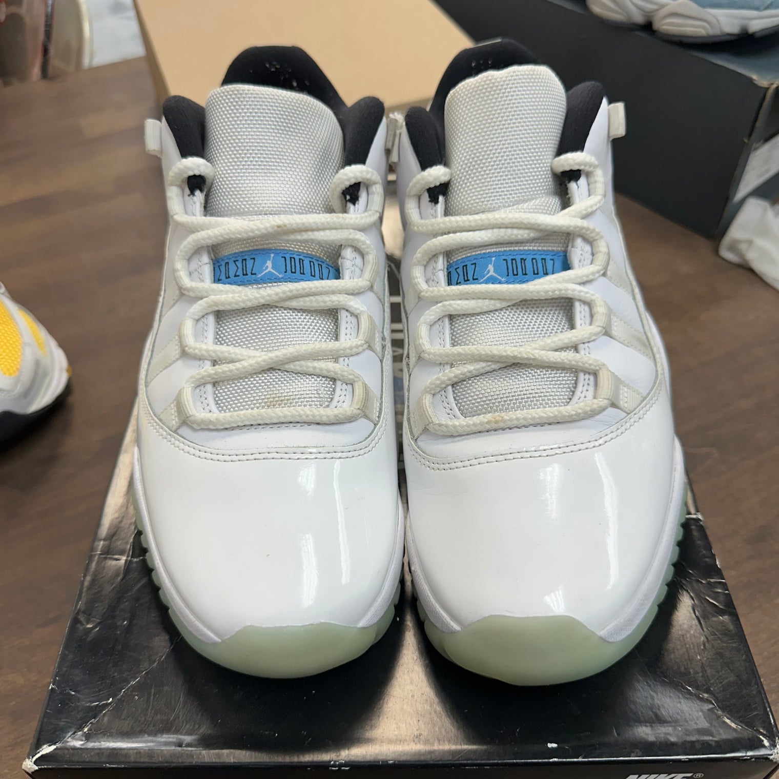 Legend Blue Jordan 11 Low (USED)