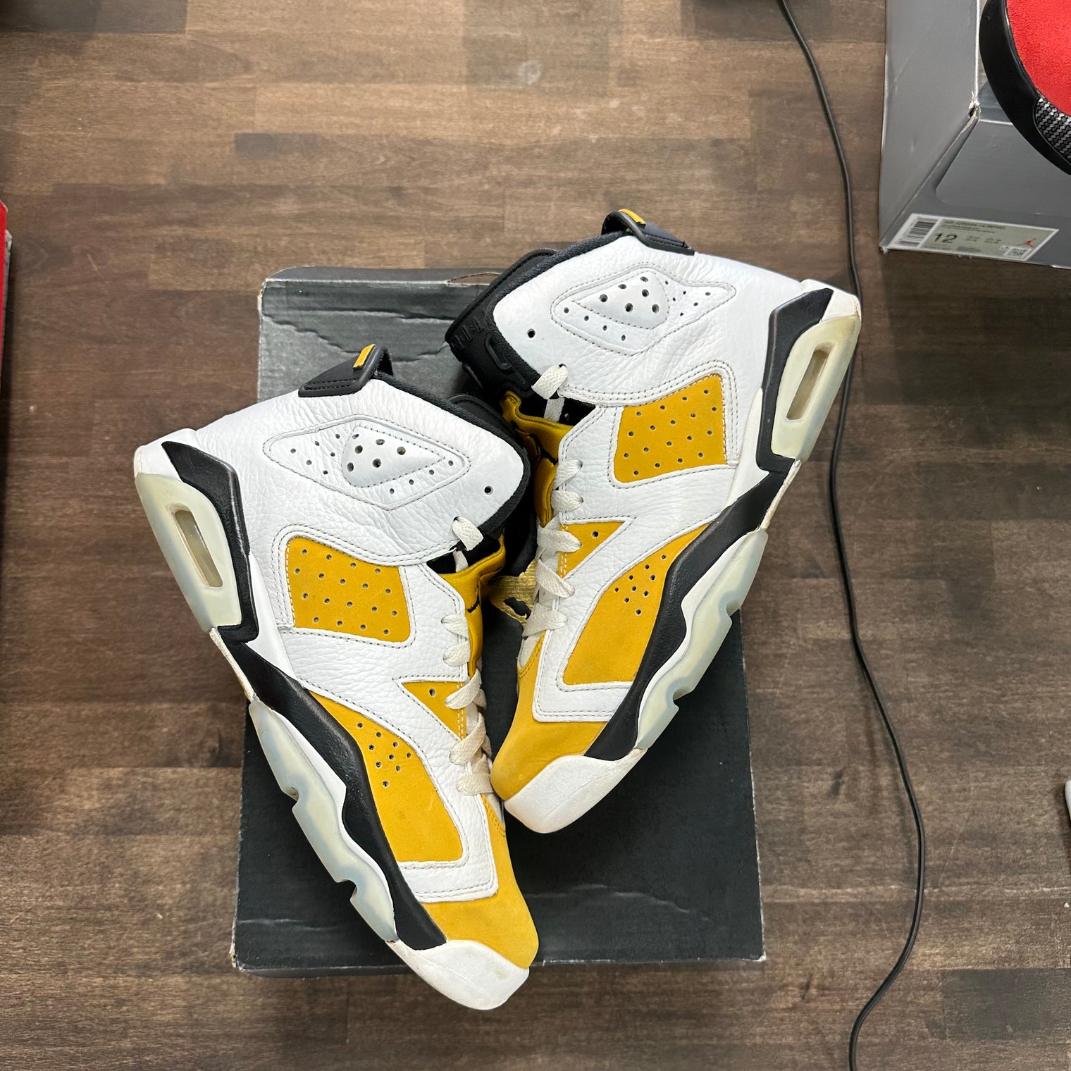 Yellow Ochre Jordan 6 Retro (GS) (USED)