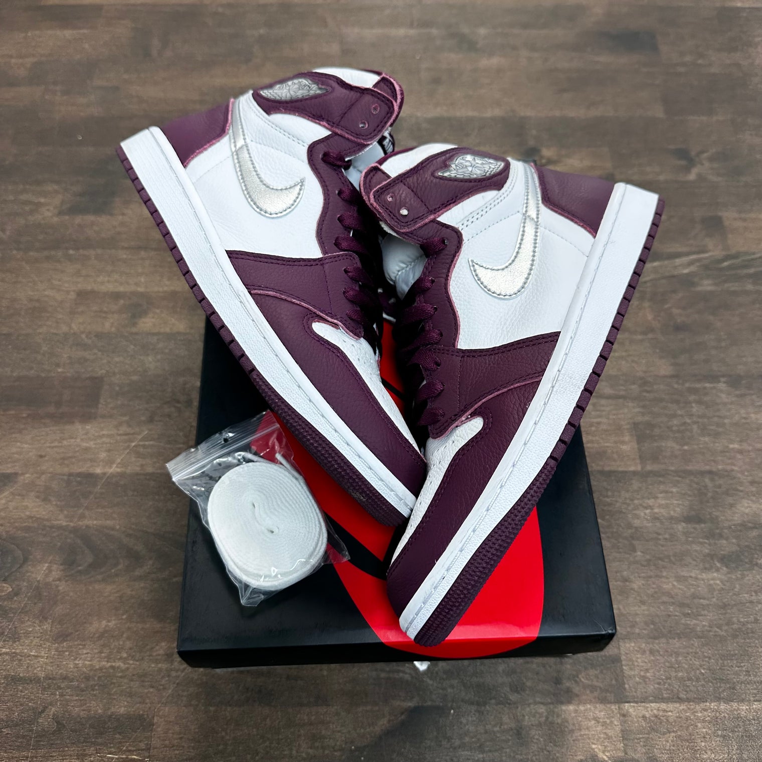 Bordeaux Jordan 1 High (USED)