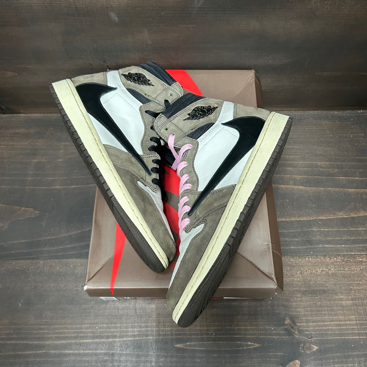Jordan 1 Retro High OG SP Travis Scott Mocha - Image 2