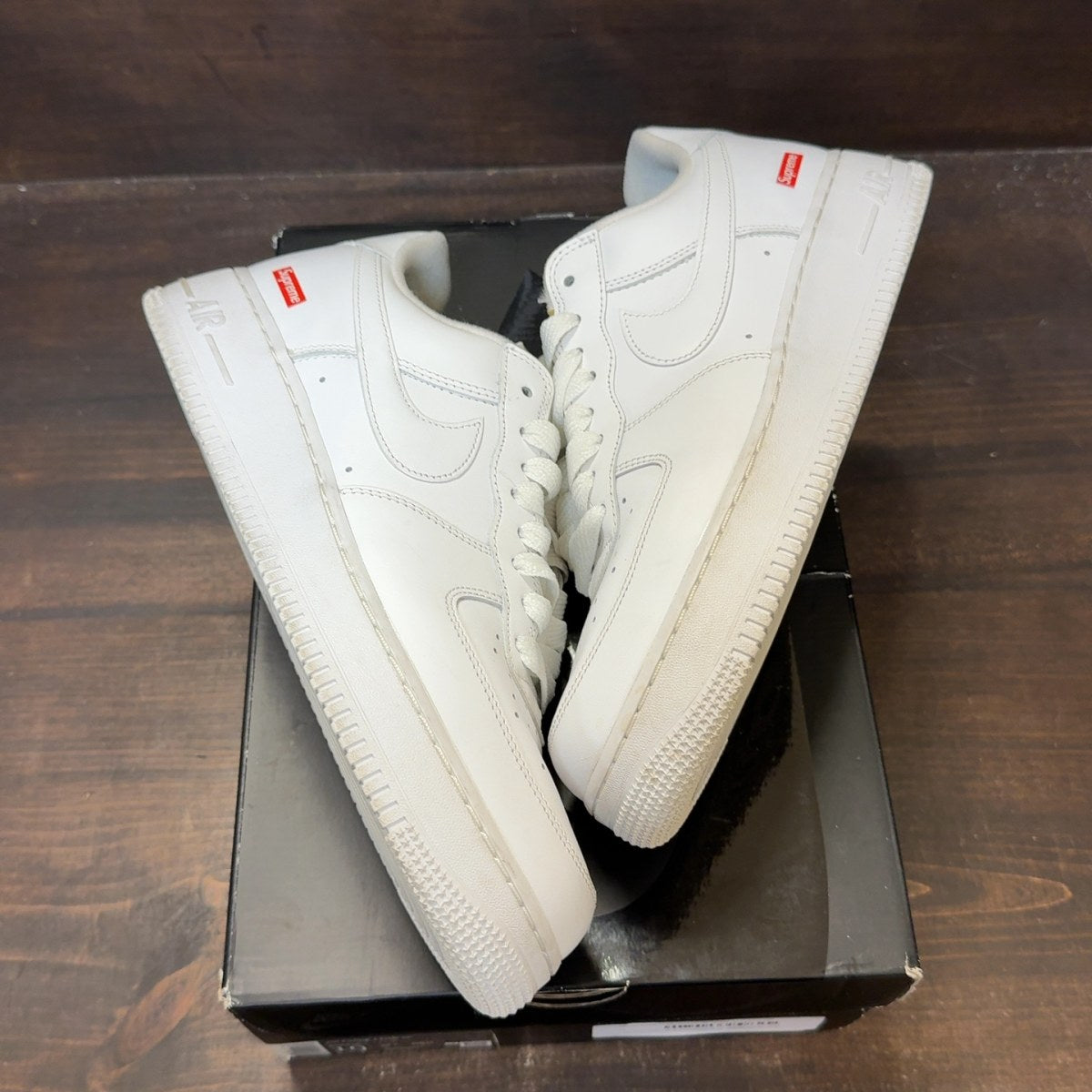 Nike Air Force 1 Low Supreme White - Image 2