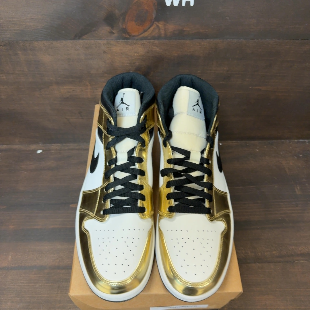 Jordan 1 Mid Metallic Gold Black White Size 12 (Pre-Owned) - Image 3