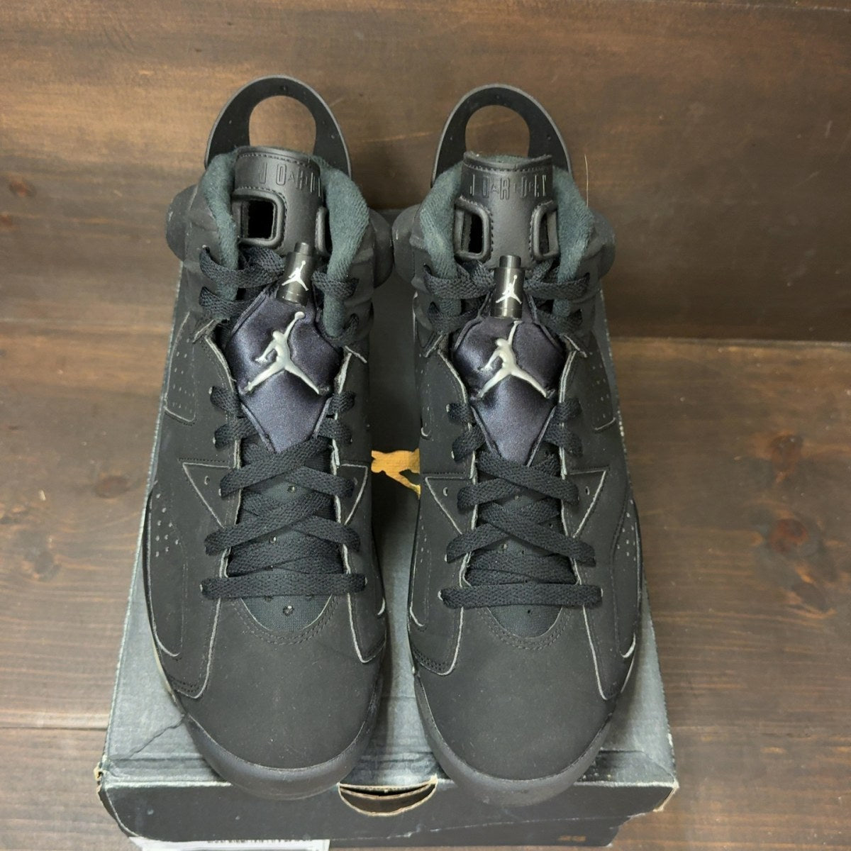 Jordan 6 Retro Chrome Size 9 (Pre-Owned) - Image 3