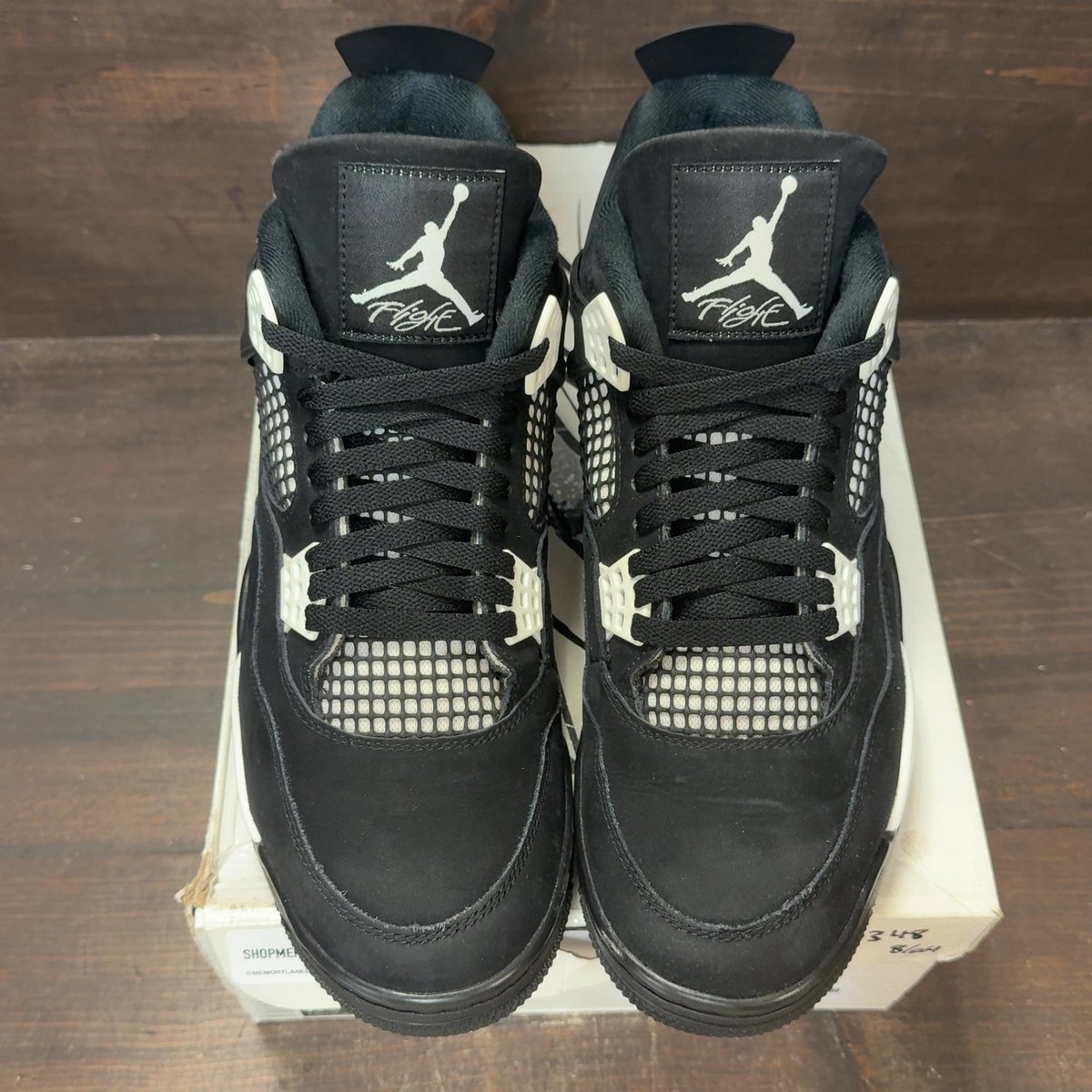 Jordan 4 Retro White Thunder Size 11 (Pre-Owned) - tag