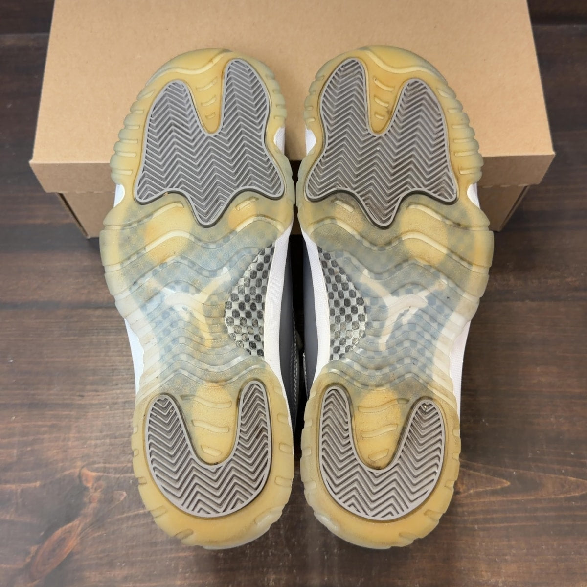 Jordan 11 Retro Cool Grey (2021) Size 10 (Pre-Owned) - Image 6