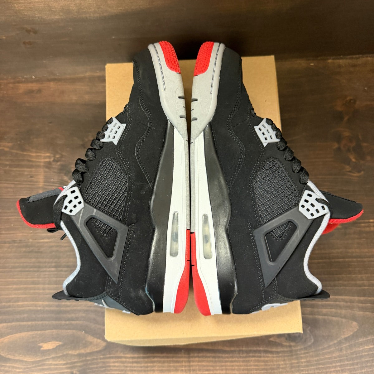 Jordan 4 Retro Bred (2019) Size 9.5 (Pre-Owned) - Image 5