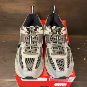 Nike Zoom Vomero 5 College Grey Black-Cave Stone (GS) - Image 3