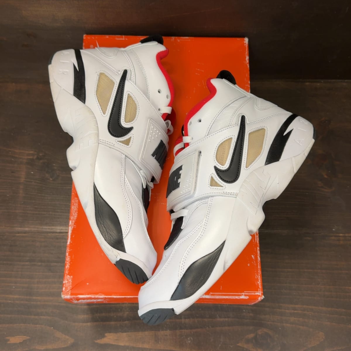 Nike Air Diamond Turf Proto '92 Atlanta Falcons Size 13 (Pre-Owned) - back