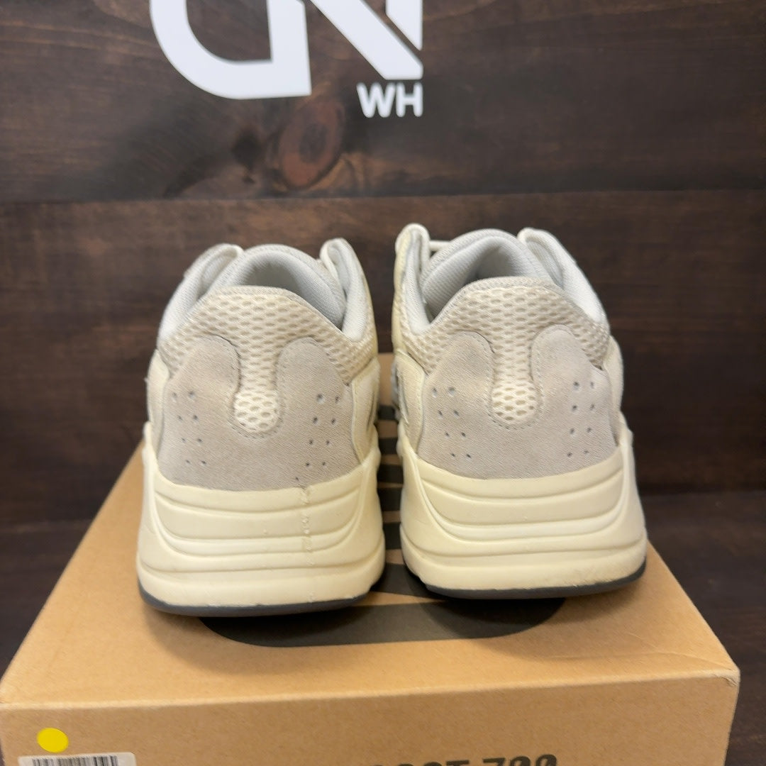adidas Yeezy Boost 700 Analog - Image 4